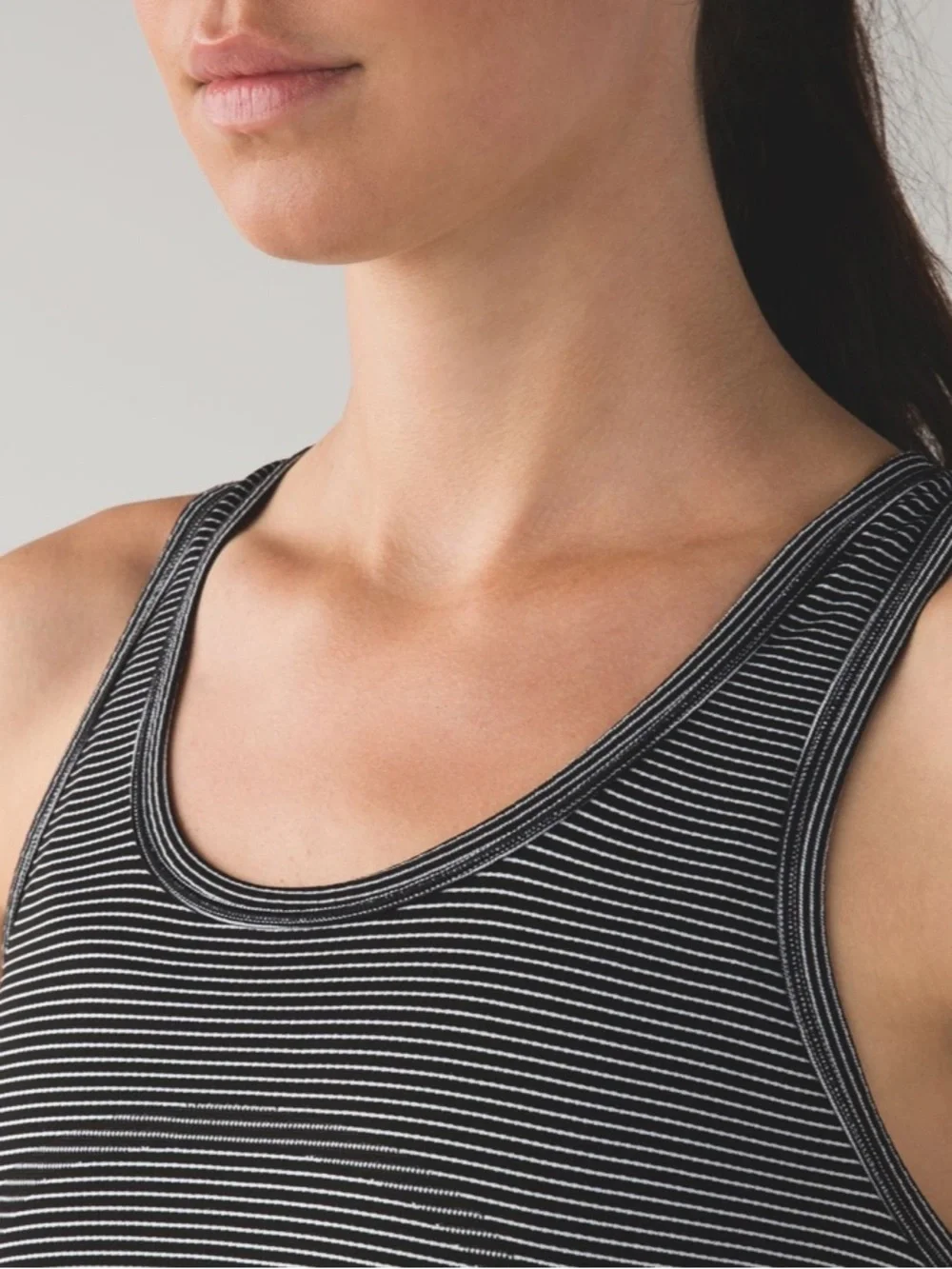 Lululemon Swiftly Tech Racerback Tank in Black and White Stripe | Size 8
